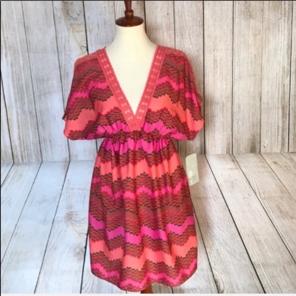 Coral printed dress w/ lace detail & pockets - Picture 2 of 8